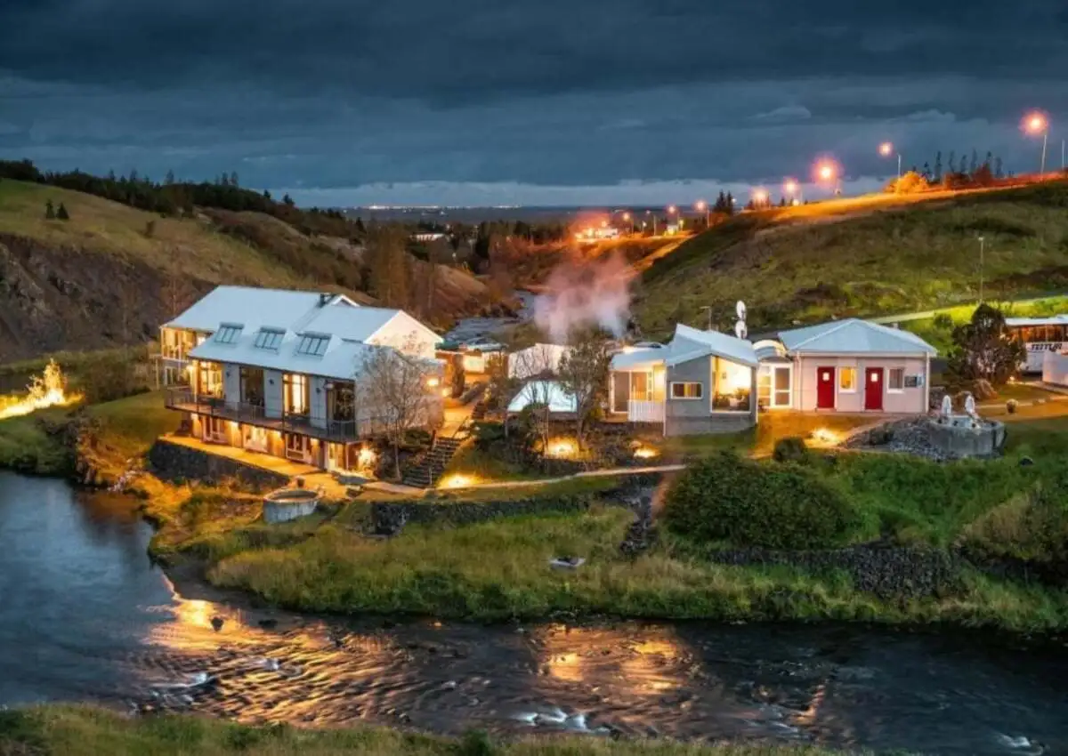 where to stay in iceland